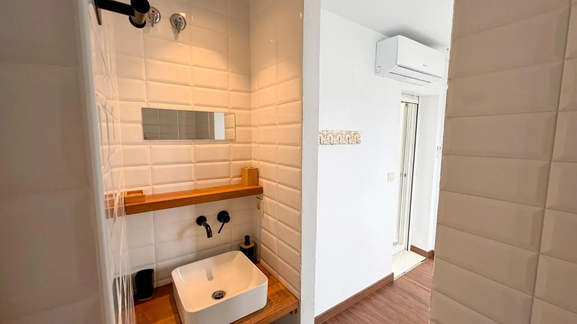 Tarifa Cozy House - Sun, Parking, Wifi, Pool Appartement 0*,